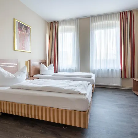 Apartment Am Pollingpark Haus Ii *