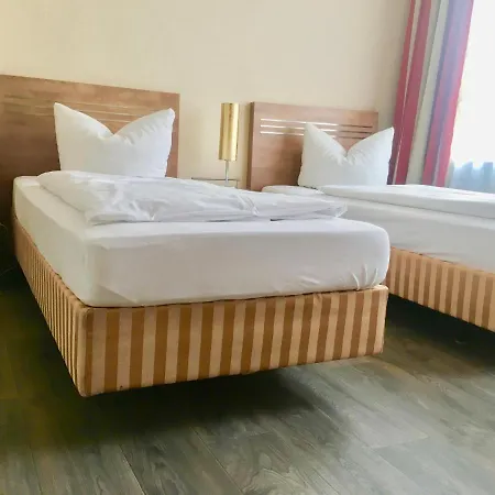 Apartment Am Pollingpark Haus Ii